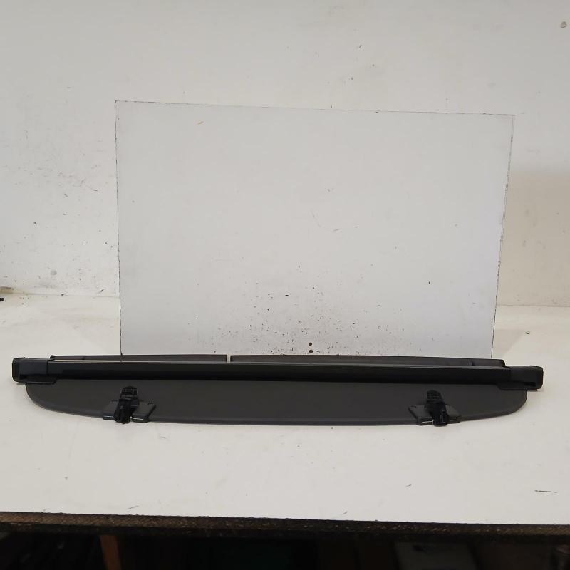 parcel shelf