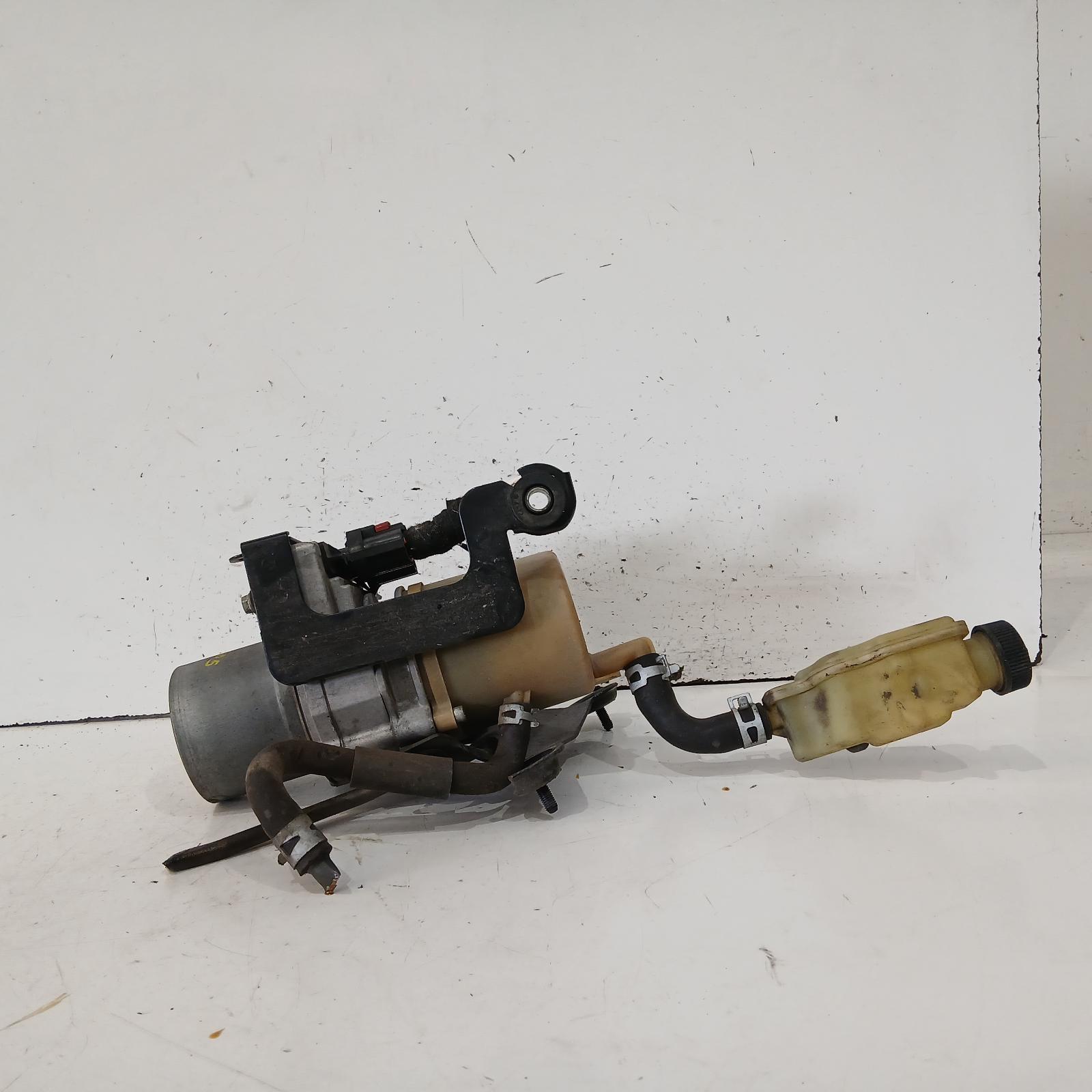3 Steering Pump 2009-2013 petrol,2.0,bl,04/09-10/13 00022005 #704306