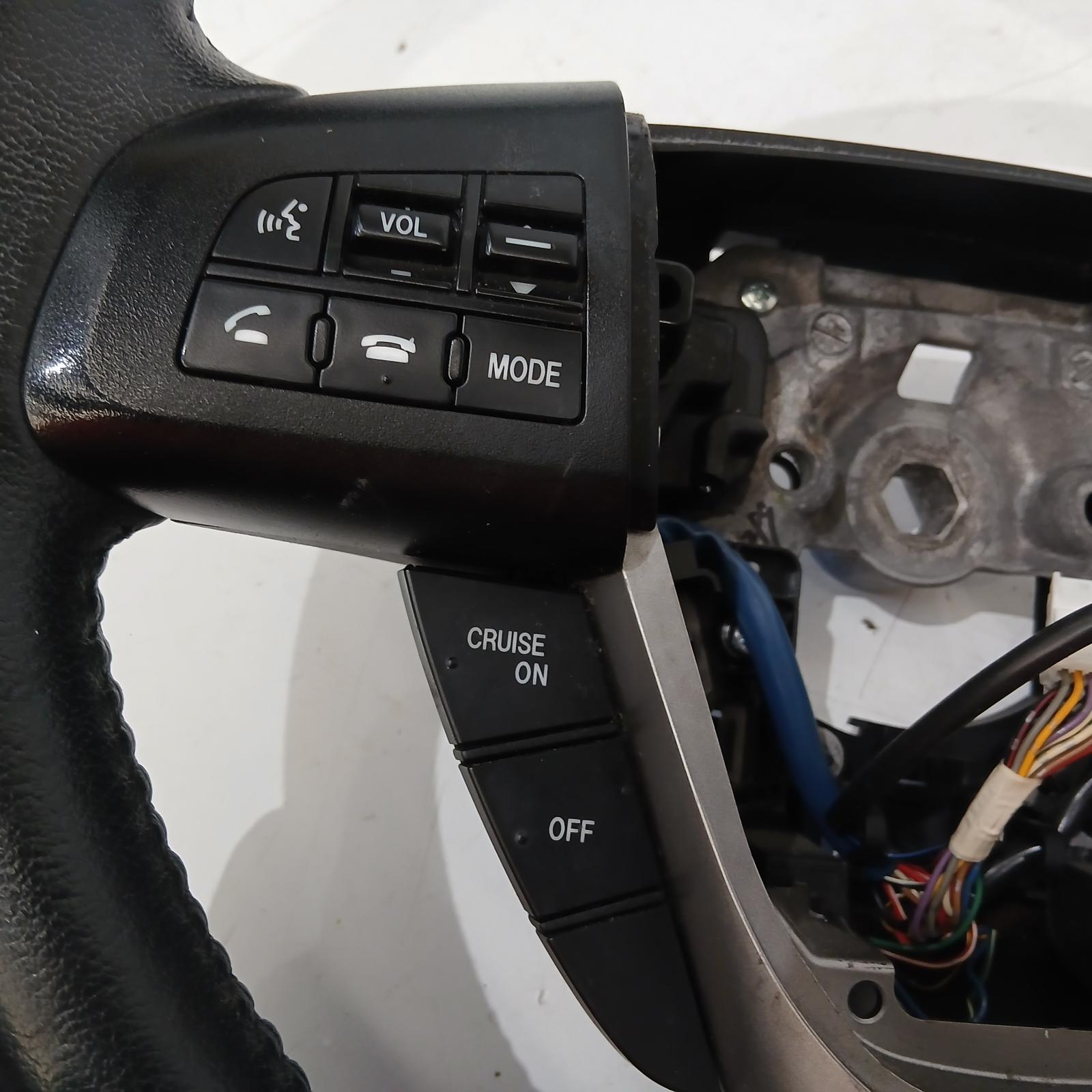 3 Steering Wheel 2009-2013 leather,non paddleshift,w/ stereo/cruise/sat nav/bluetooth control type,bl,04/09-10/13 00022005 #704561