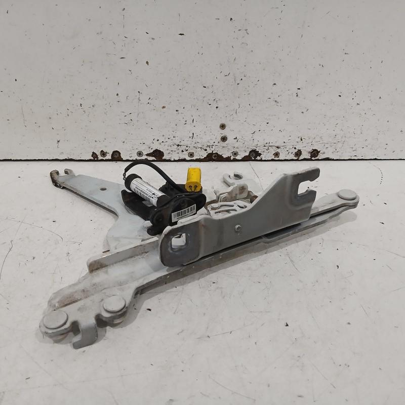 bonnet hinge/strut