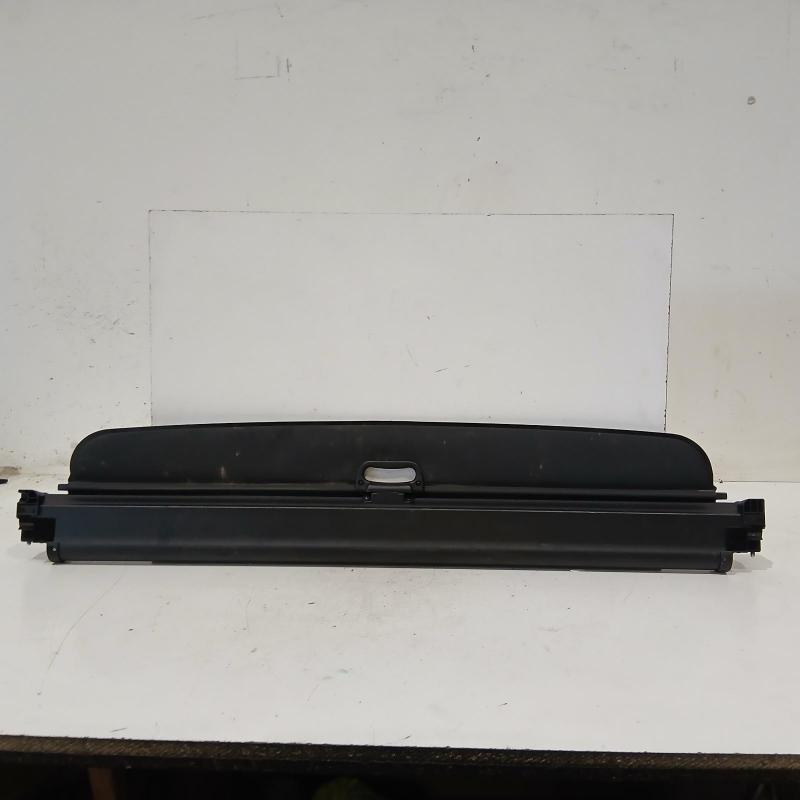 parcel shelf