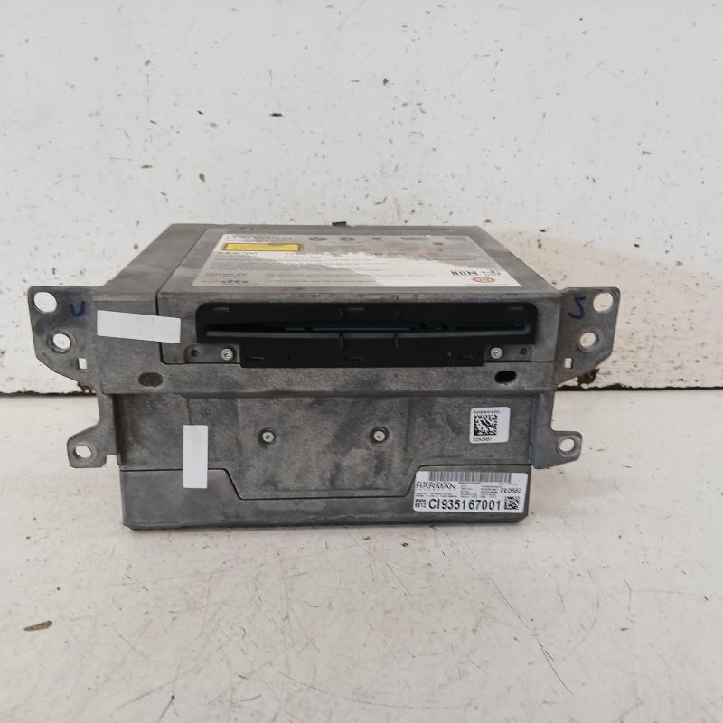 stereo/head unit