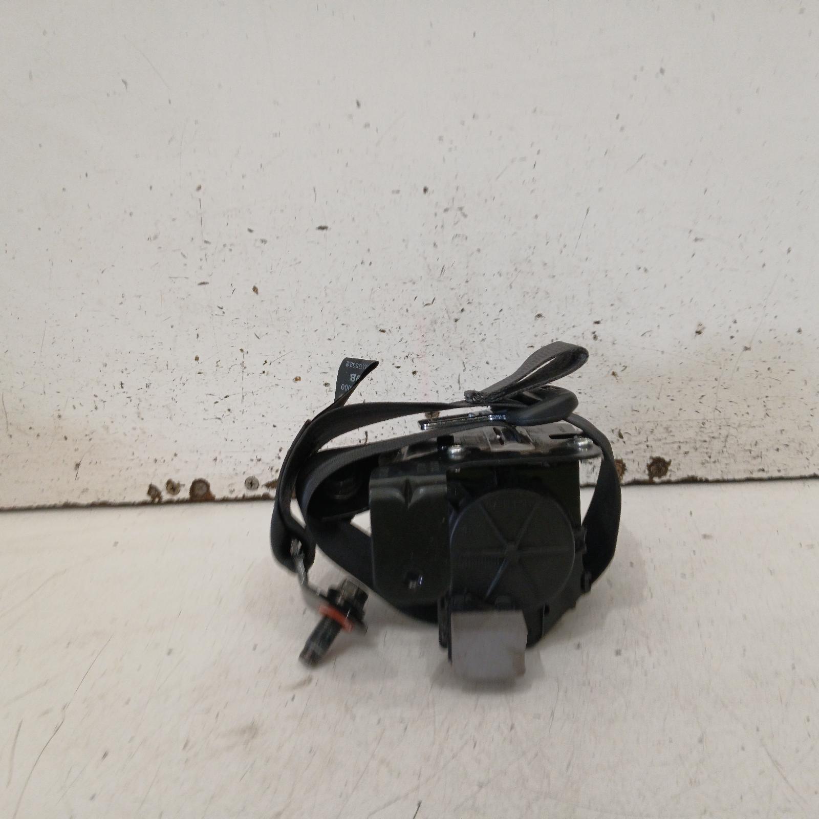 I30 Seat Belt Stalk 2012-2017 lh rear,seat belt only,gd,hatch,03/12-02/17 00022055 #704636