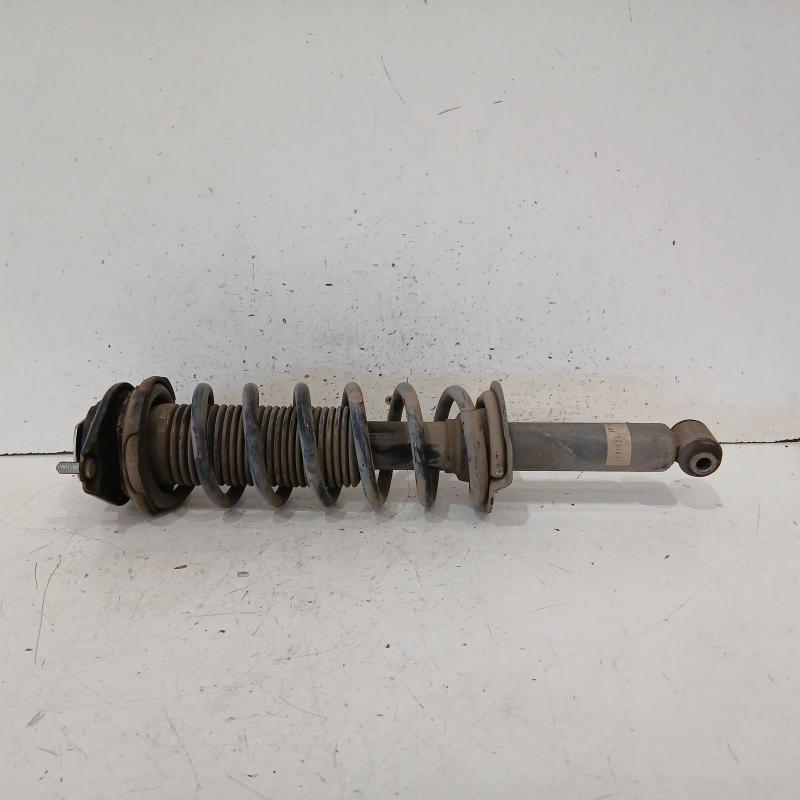strut rear left