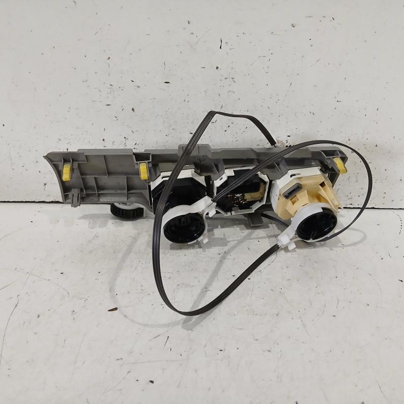heater/aircon controls