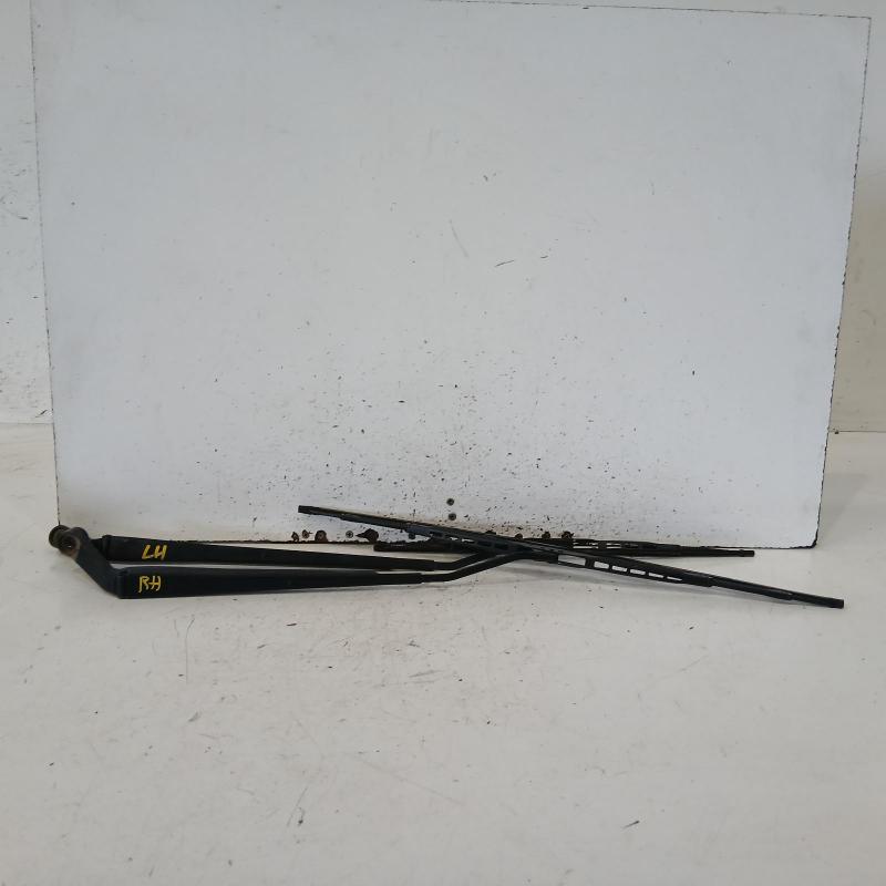 wiper arm