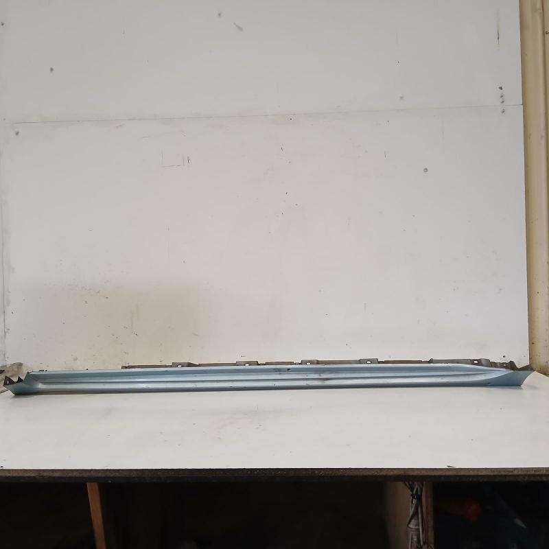 side step skirt
