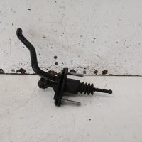 clutch master cylinder