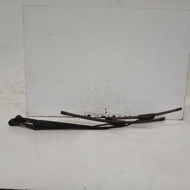 wiper arm