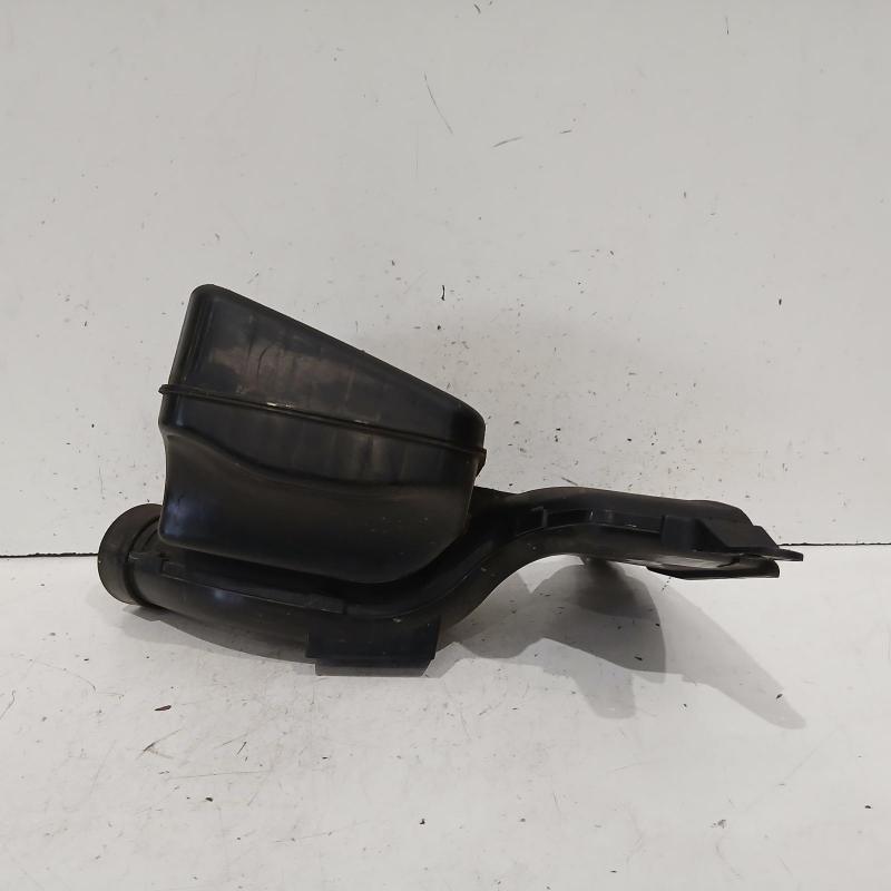 air cleaner duct/hose