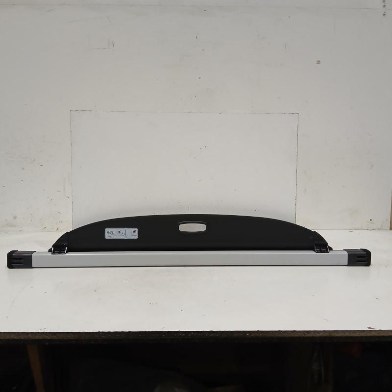 parcel shelf
