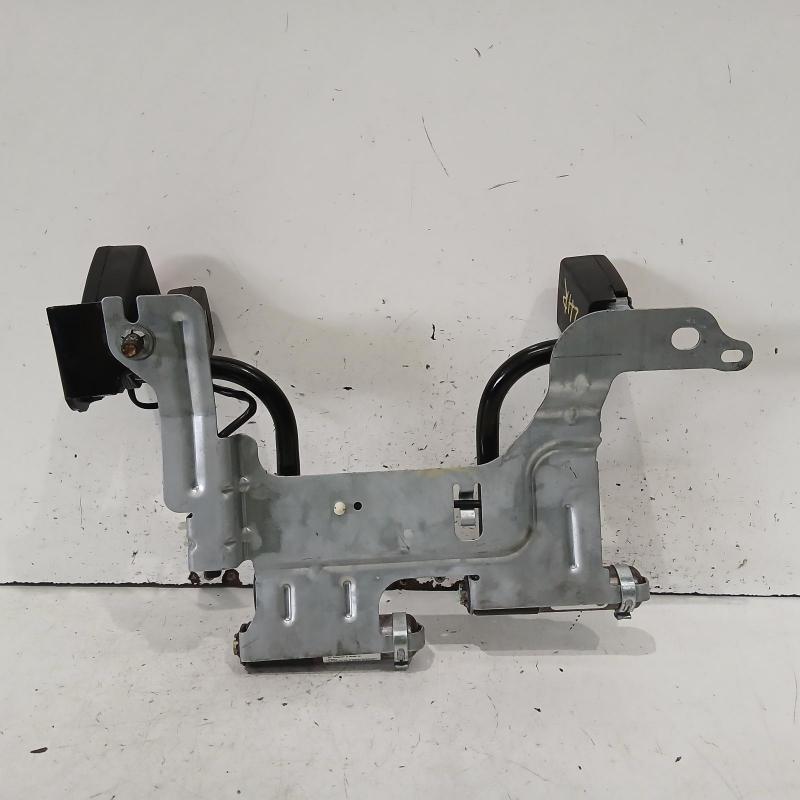 seat belt stalk