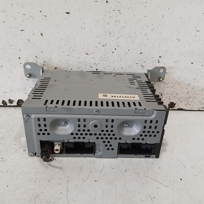 stereo/head unit