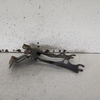 bonnet hinge/strut