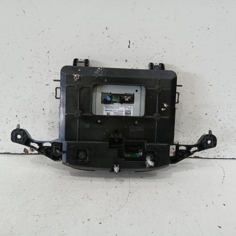 stereo/head unit