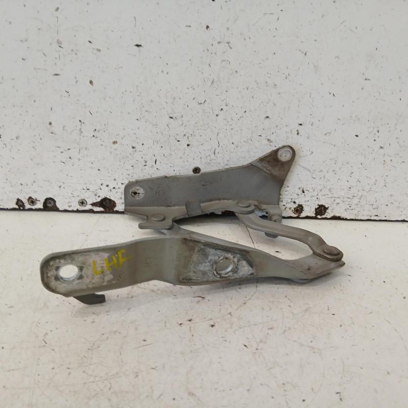 bonnet hinge/strut