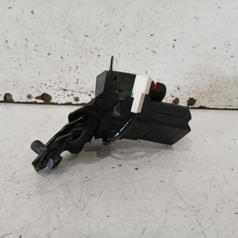 seat belt stalk