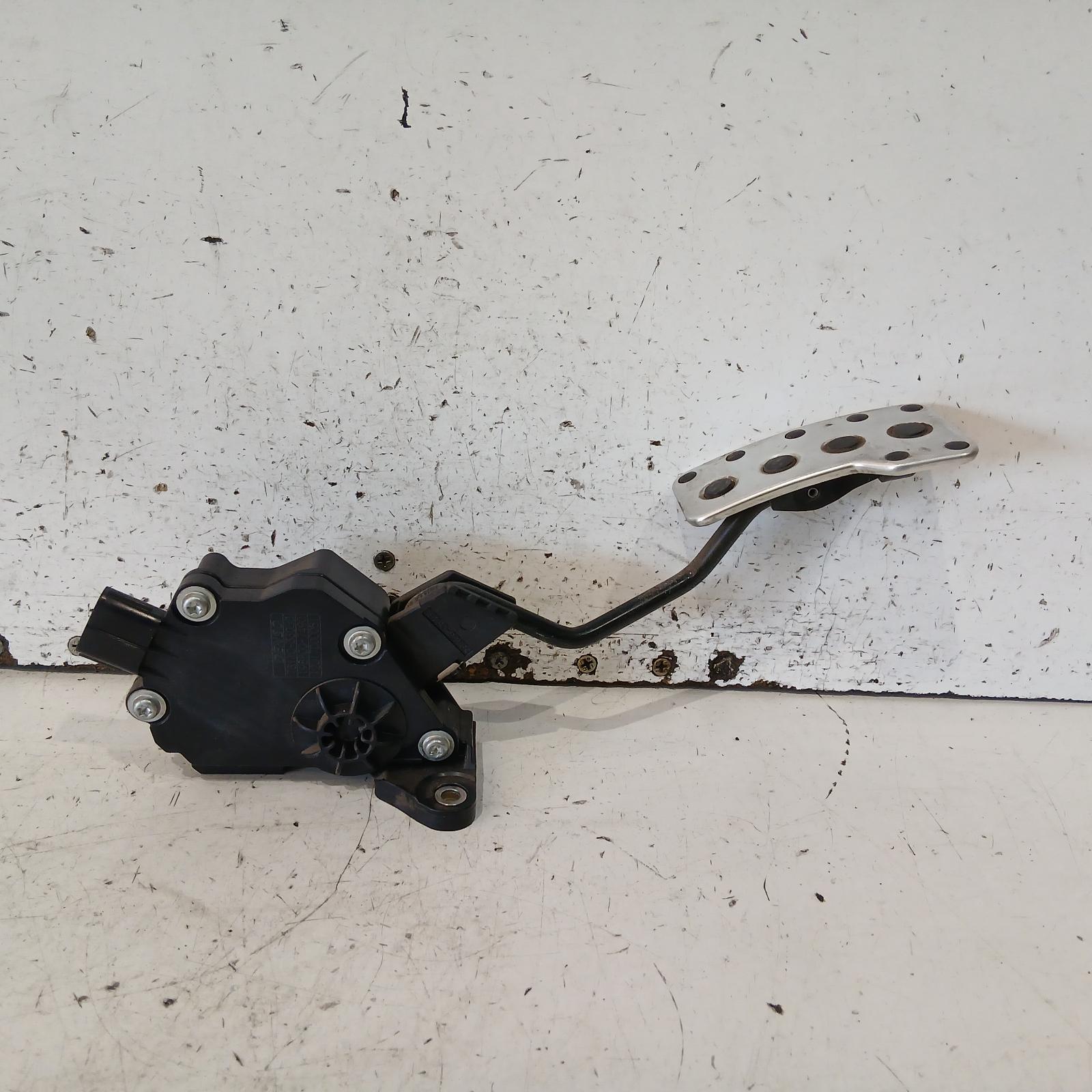 Aurion Pedal Assembly 2006-2012 gsv40r,accelerator pedal only,10/06-03/12 00022054 #707352