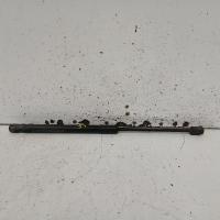 bonnet hinge/strut