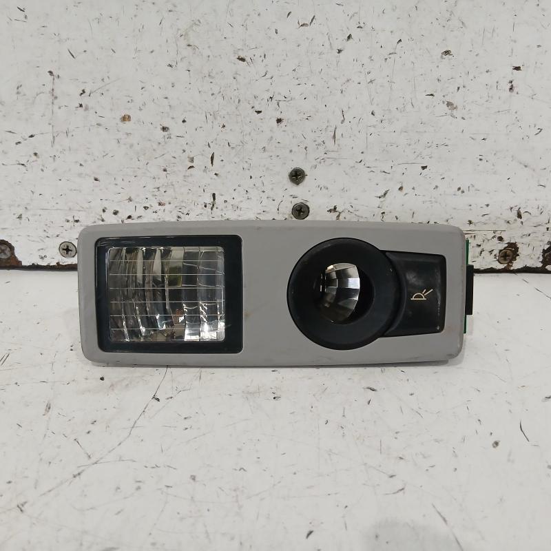 courtesy light