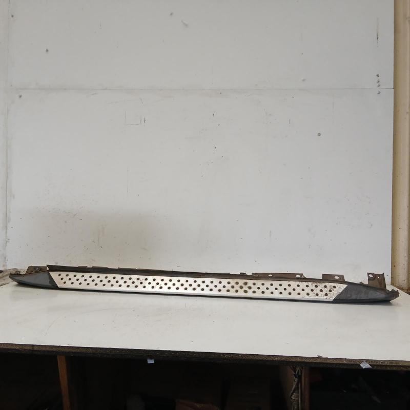 side step skirt