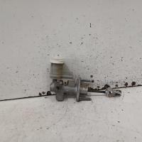 clutch master cylinder