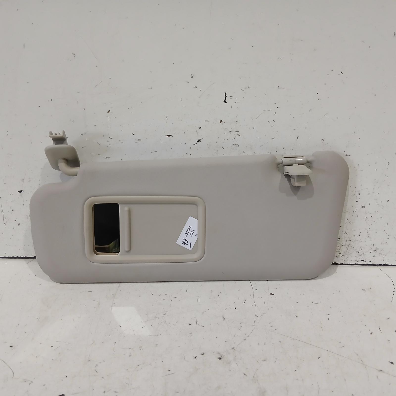 3 Sunvisor 2009-2013 bl,lh side,non light,w/ mirror type,04/09-10/13 00022062 #708135