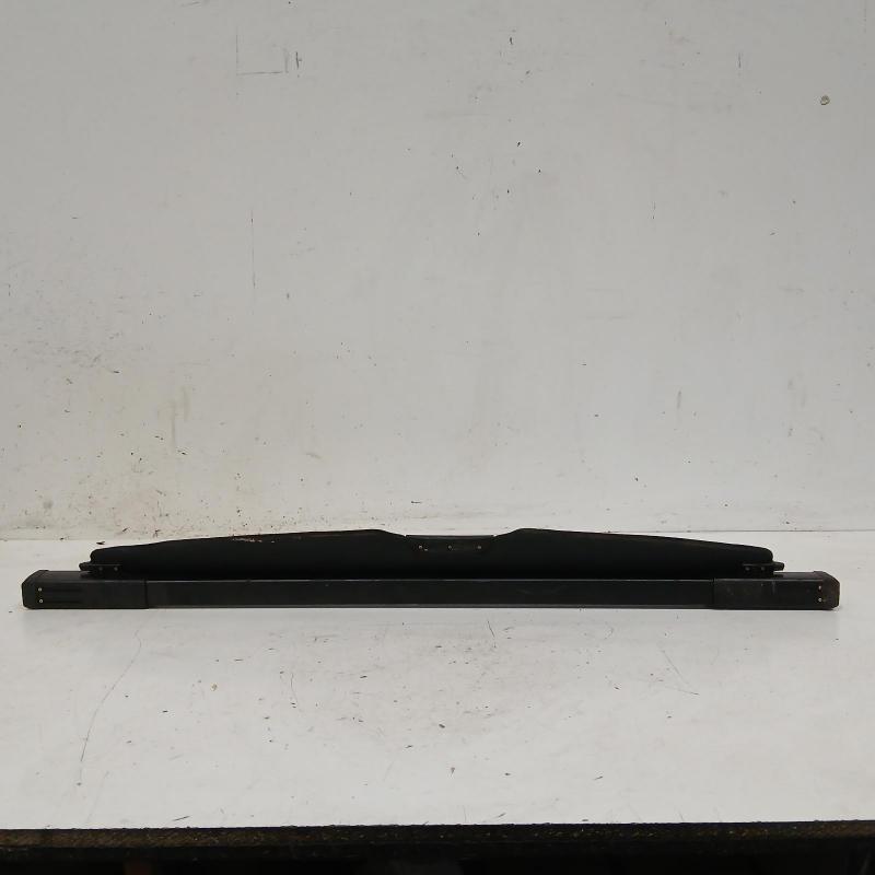 parcel shelf