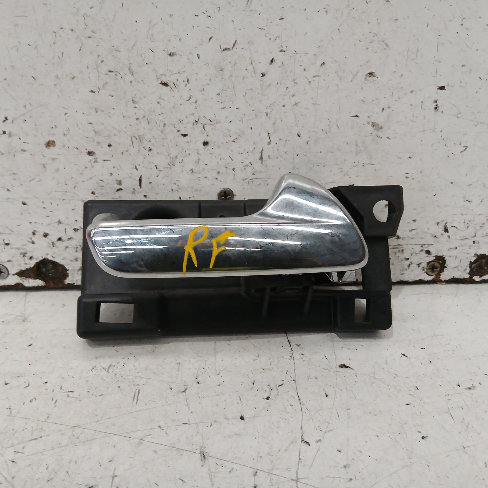 Grandcherokee Door Handle 2011-2022 inner,rh front,wk,01/11-02/22 00021895 #708782