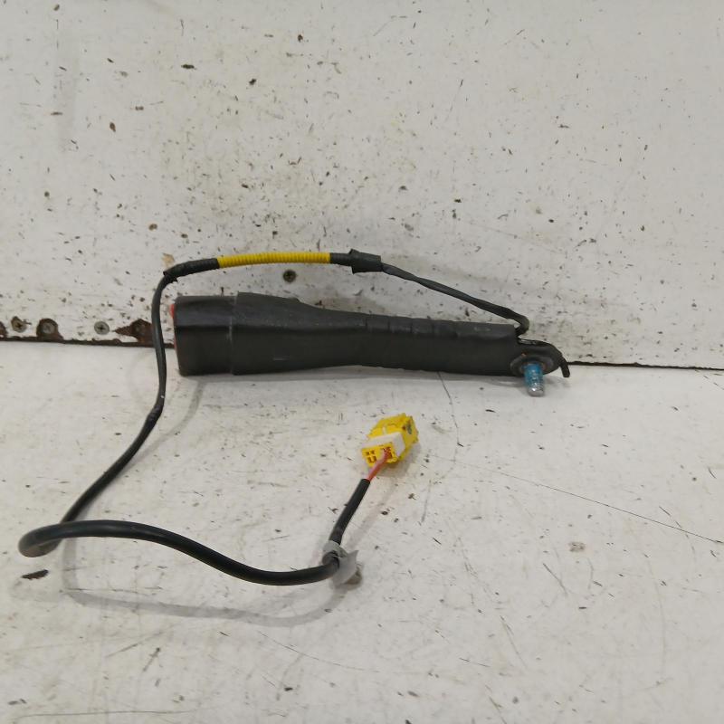 seat belt stalk