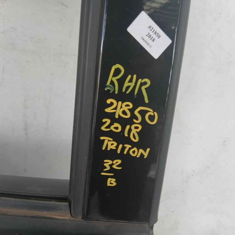 door/sliding rear right