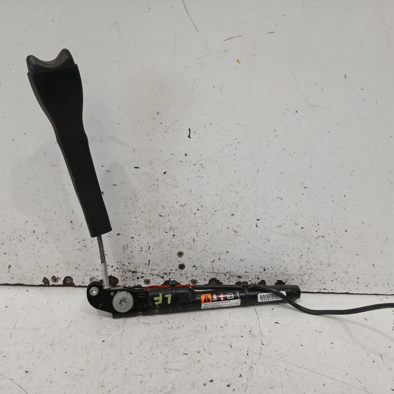 seat belt stalk