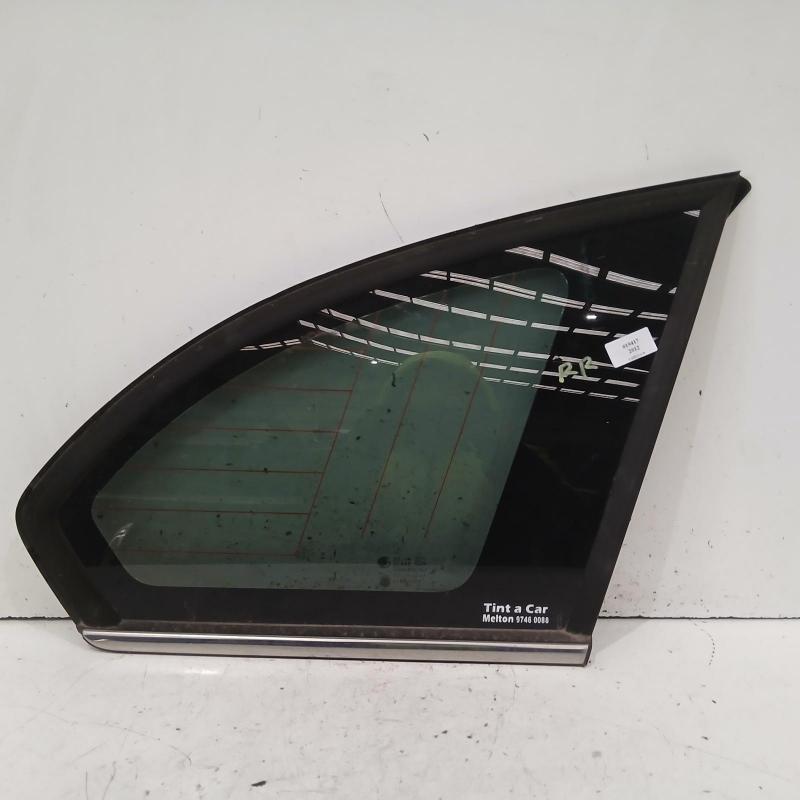 side glass rear right