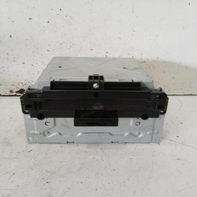 stereo/head unit