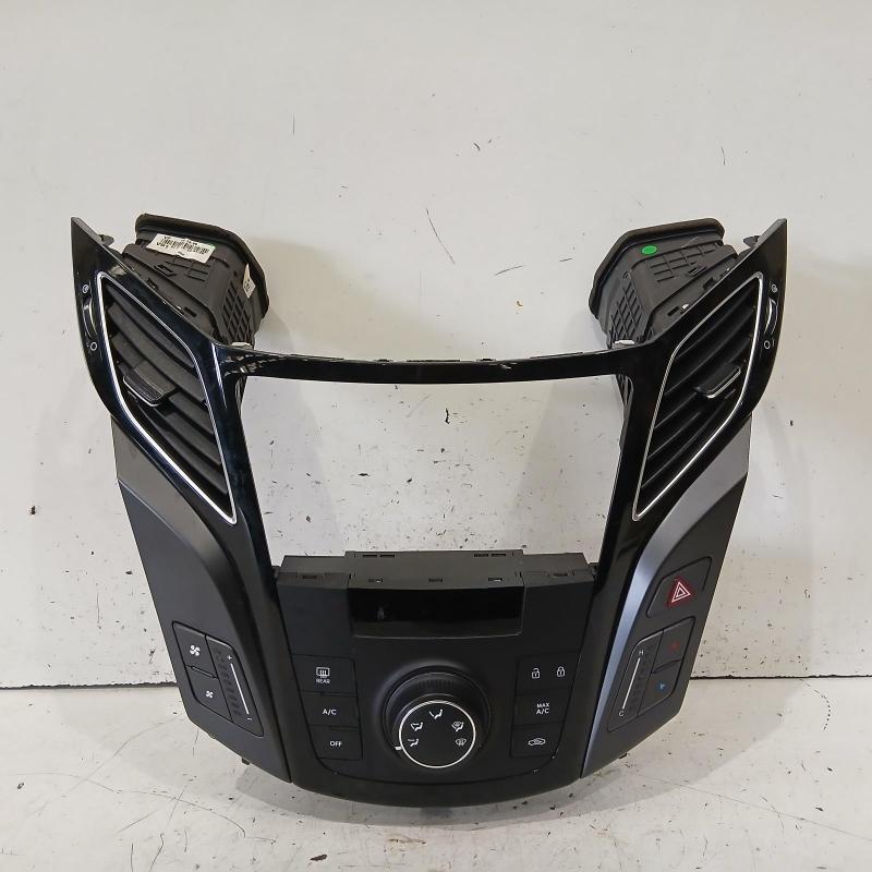 heater/aircon controls