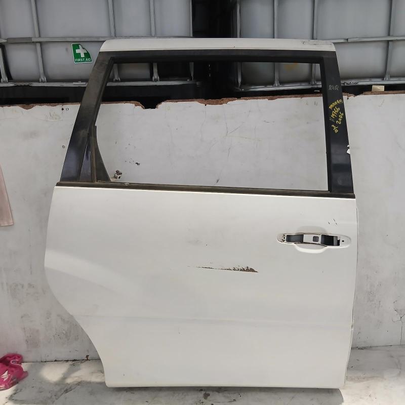 door/sliding rear right