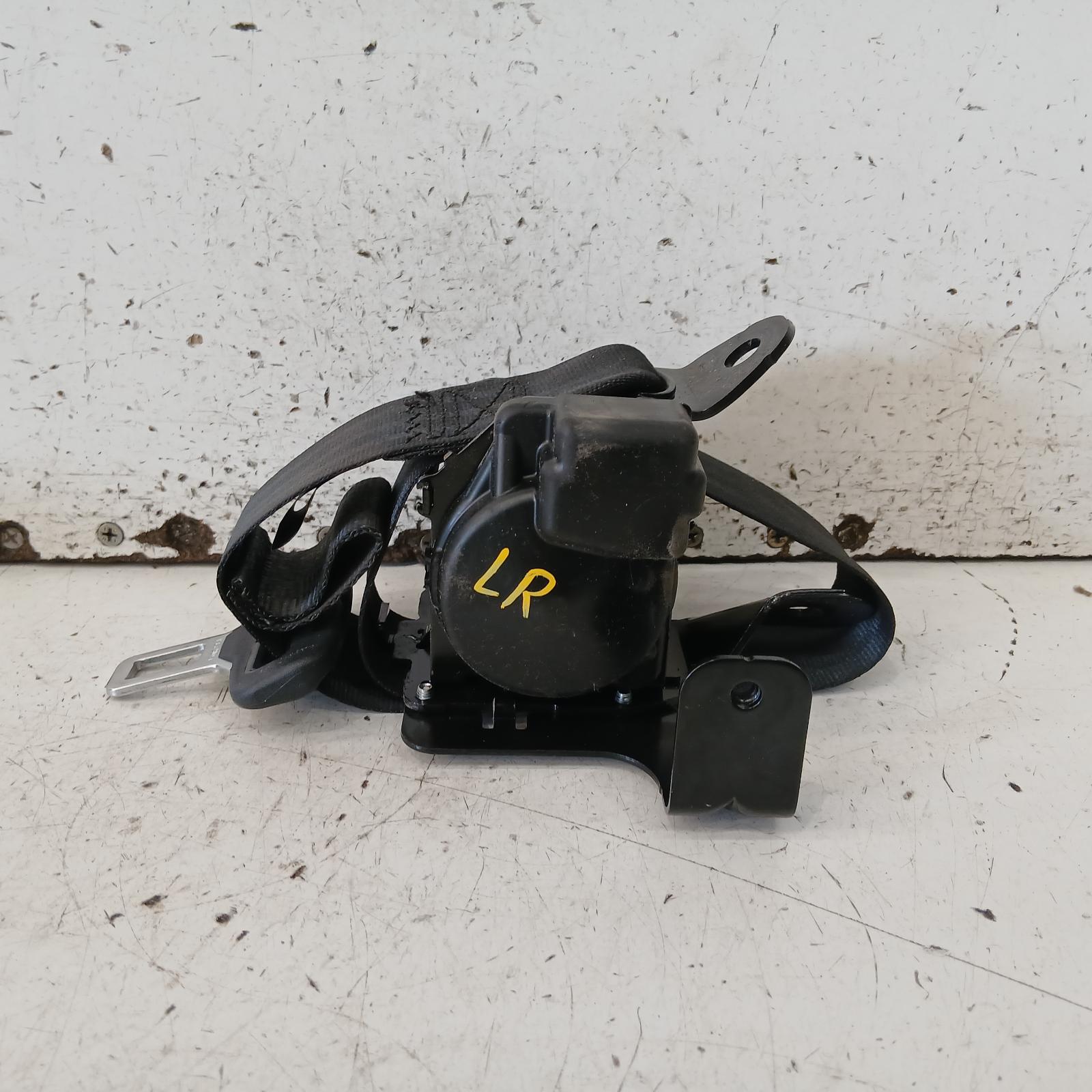 I30 Seat Belt Stalk 2012-2017 lh rear,seat belt only,gd,hatch,03/12-02/17 00021167 #710231