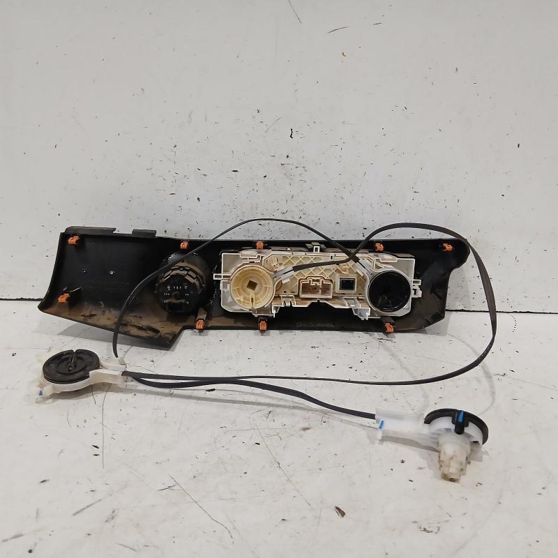 heater/aircon controls