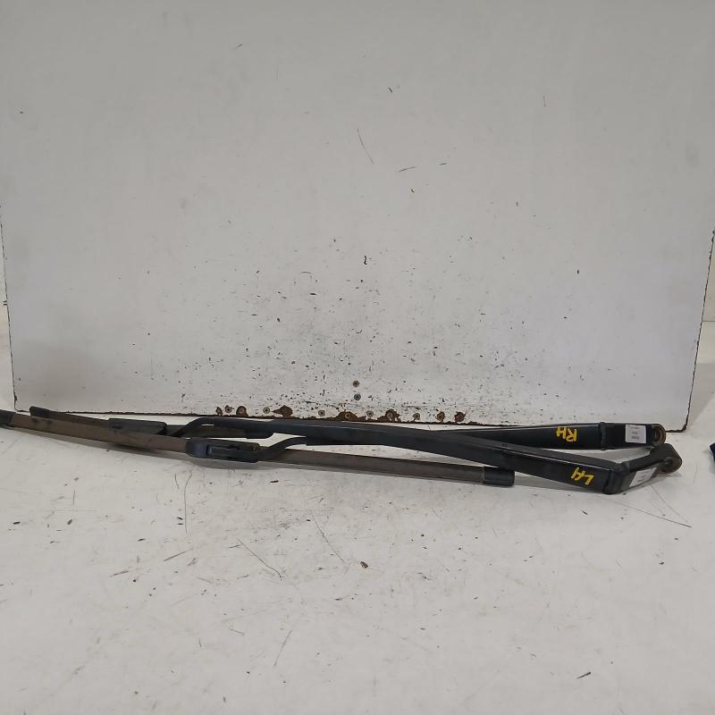 wiper arm