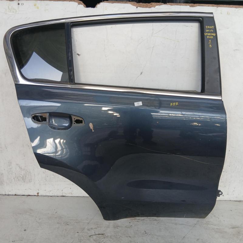 door/sliding rear right