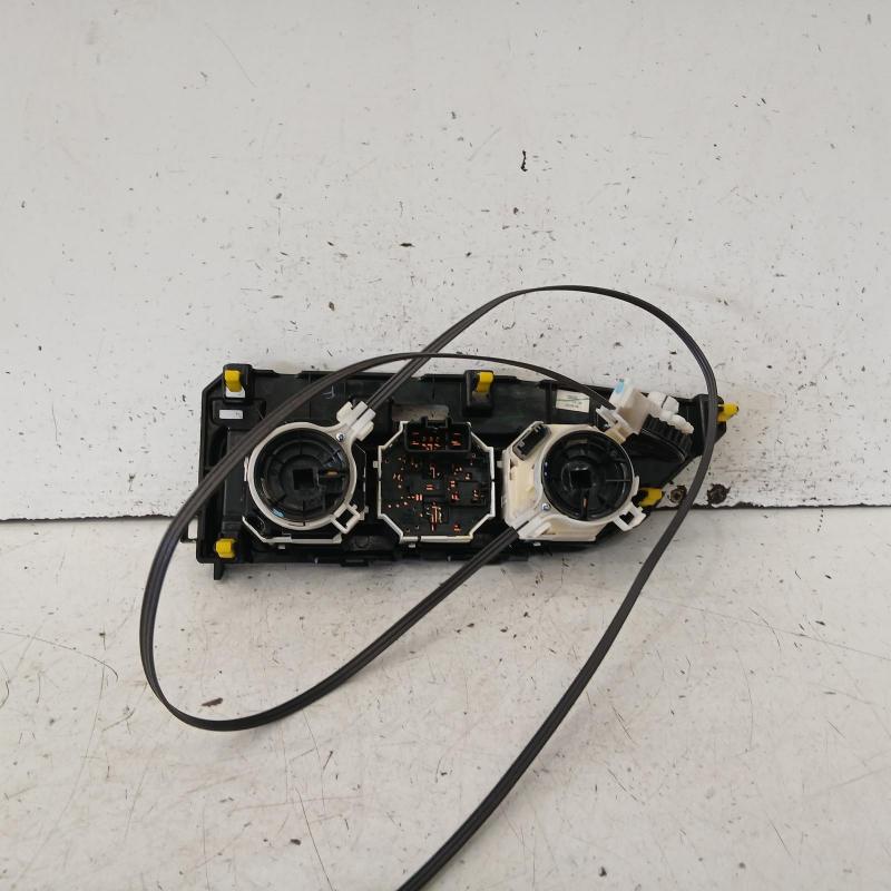 heater/aircon controls