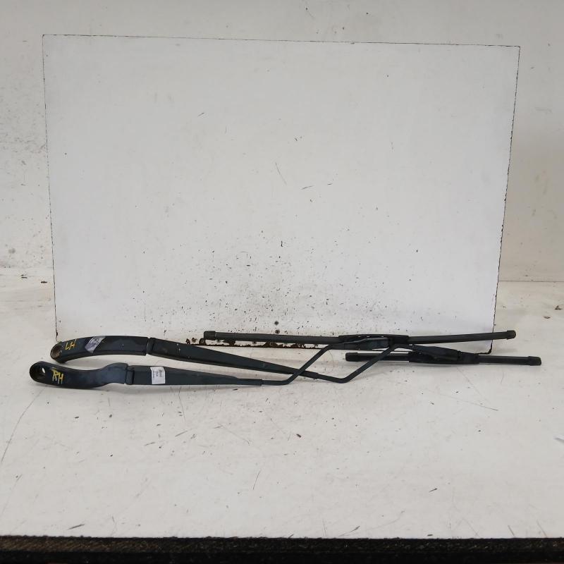 wiper arm