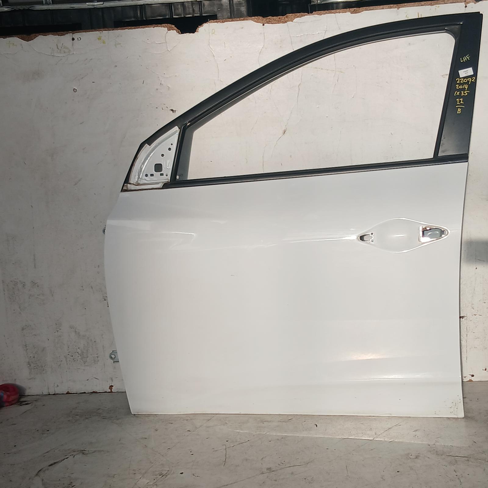 Ix35 Door Front Left 2009-2016 lm series,non mould type,11/09-01/16 00022092 #711073