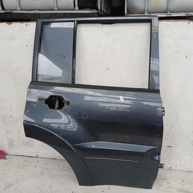 door/sliding rear right