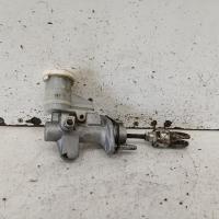 clutch master cylinder