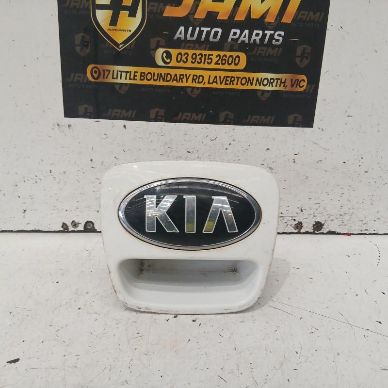 tailgate handle