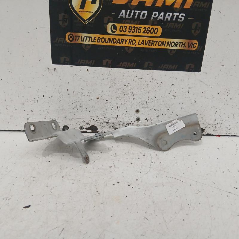 bonnet hinge/strut