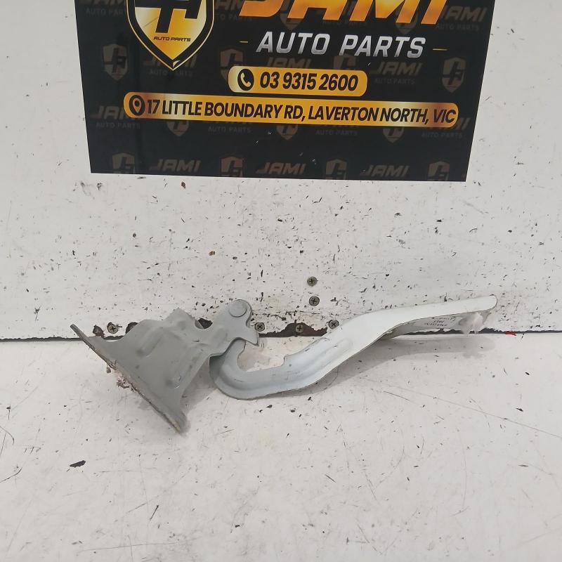 bonnet hinge/strut