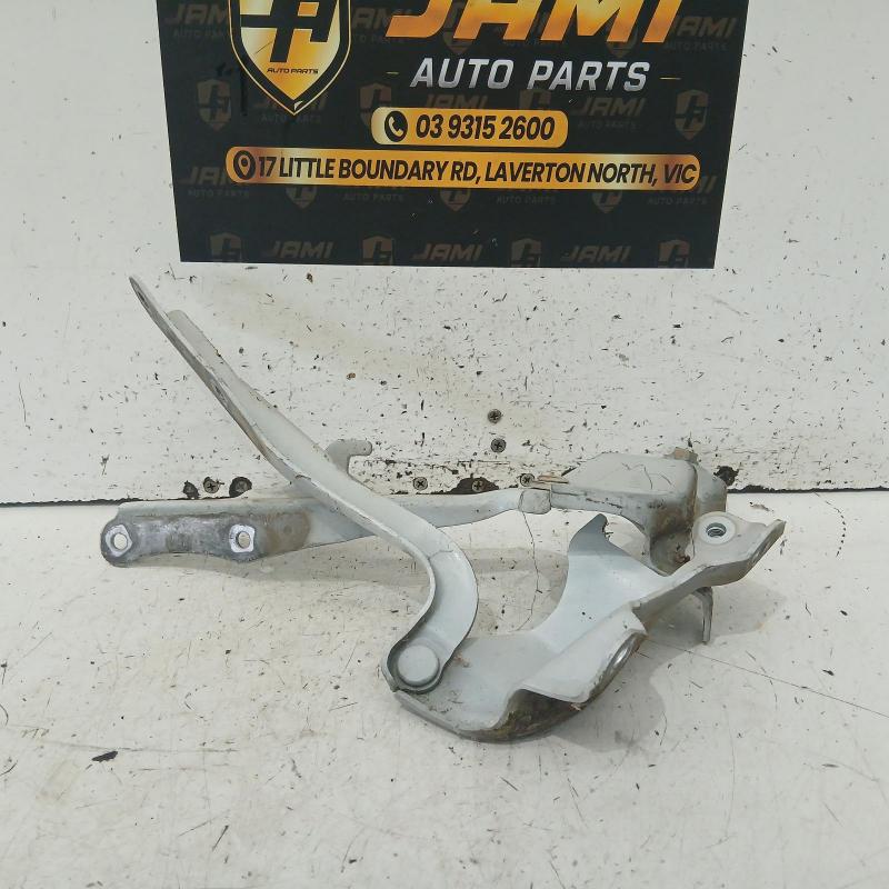 bonnet hinge/strut