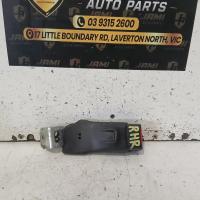 seat belt stalk